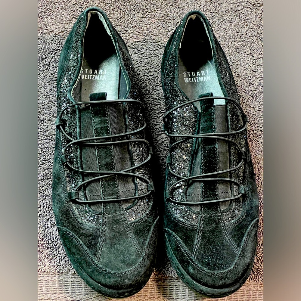 Beautiful sporty yet classy Stuart Weitzman sneakers. Sz 7.5